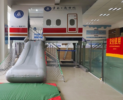 哈密波音B737-800陆地垂危撤离平台