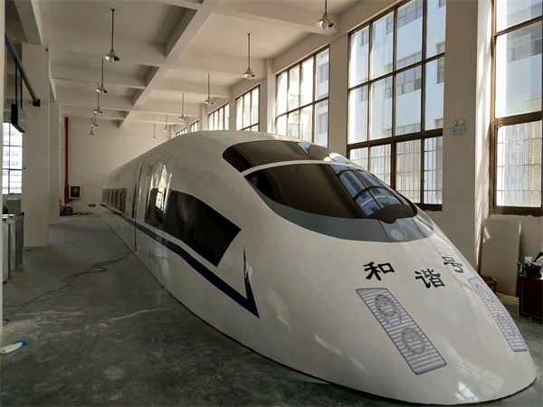 高铁舱驾驶室中的手柄是用来做什么的呢？
